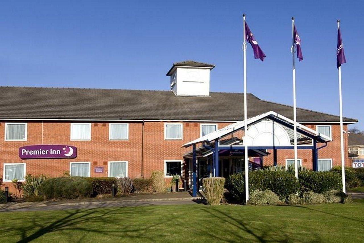 Premier Inn Pontypool Ngoại thất bức ảnh