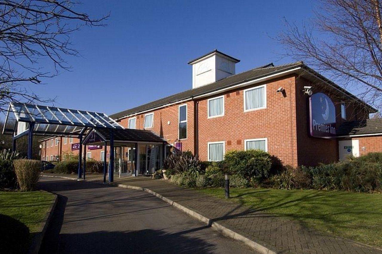 Premier Inn Pontypool Ngoại thất bức ảnh